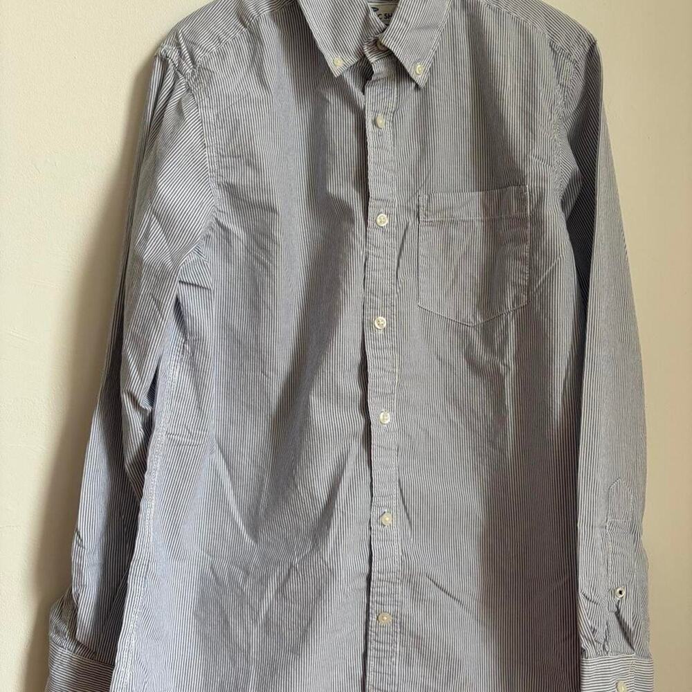 Old Navy White and Blue Stripe Button-Up Shirt Size Small
